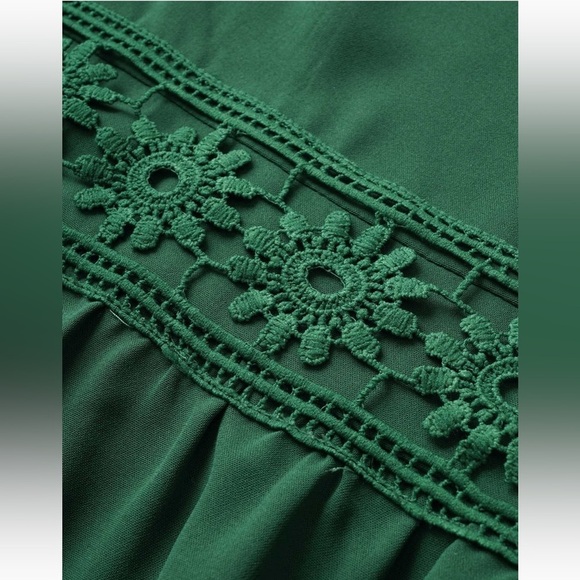 BloomChic Plain Elastic Waist Cut Out Lace Patchwork Dress - Picture 6 of 8